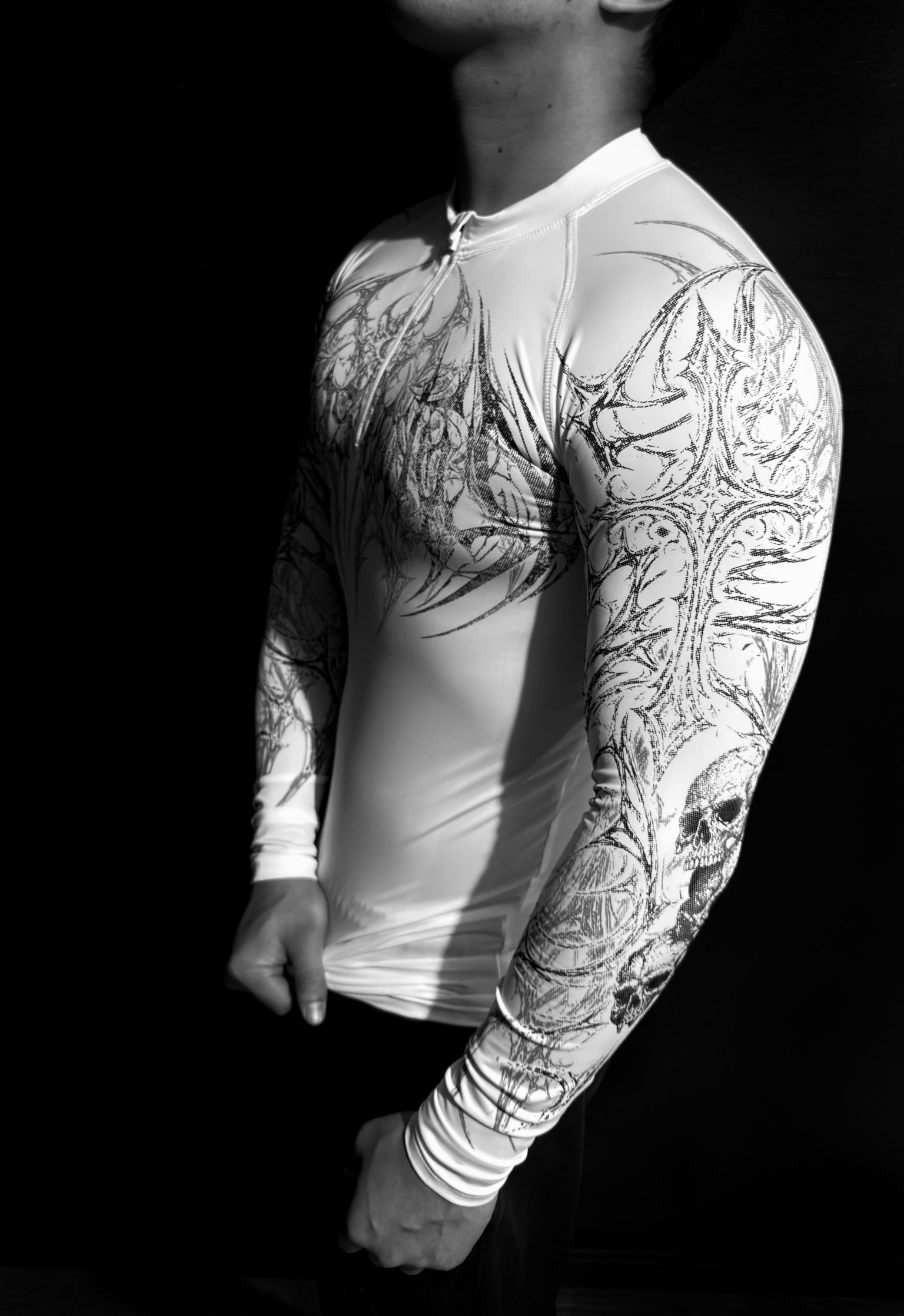 BUZO DE COMPRESION WHITE REVENANT